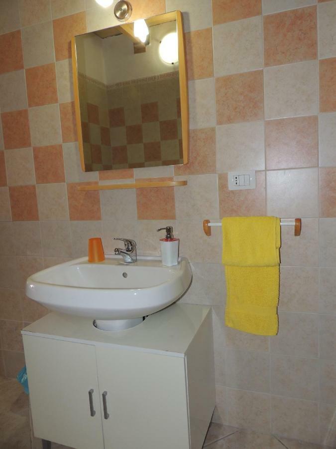 La Marina Bed & Breakfast