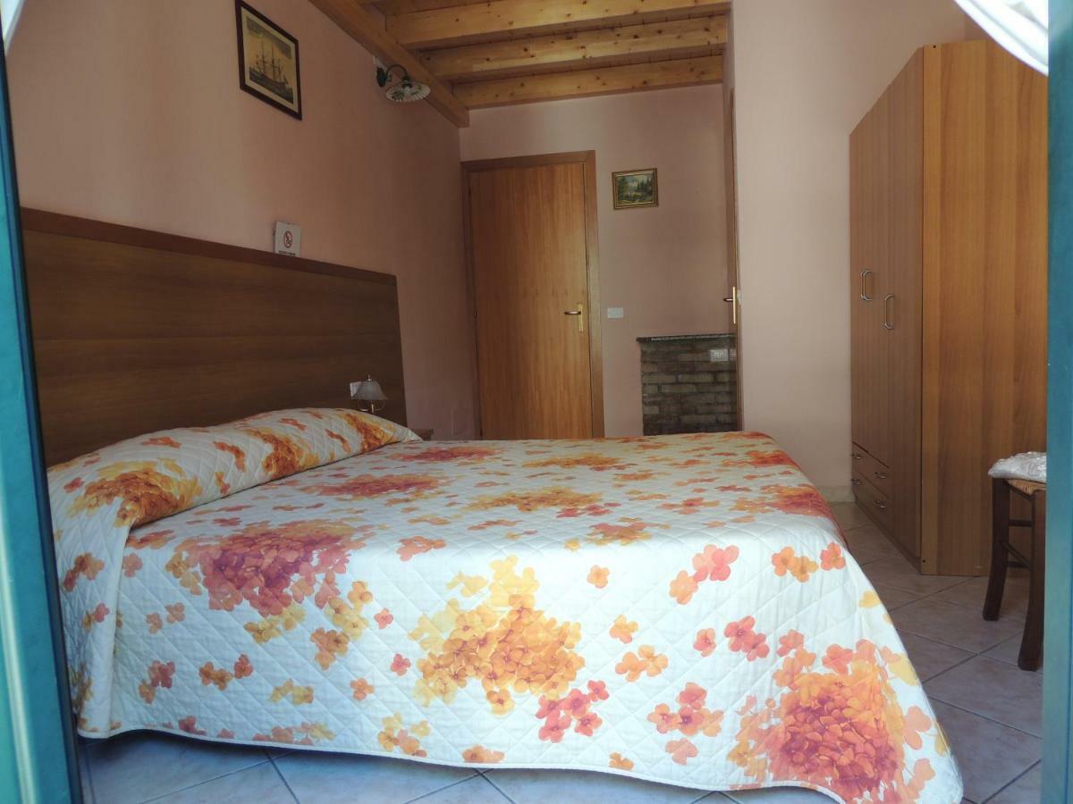 Bed & Breakfast La Marina *